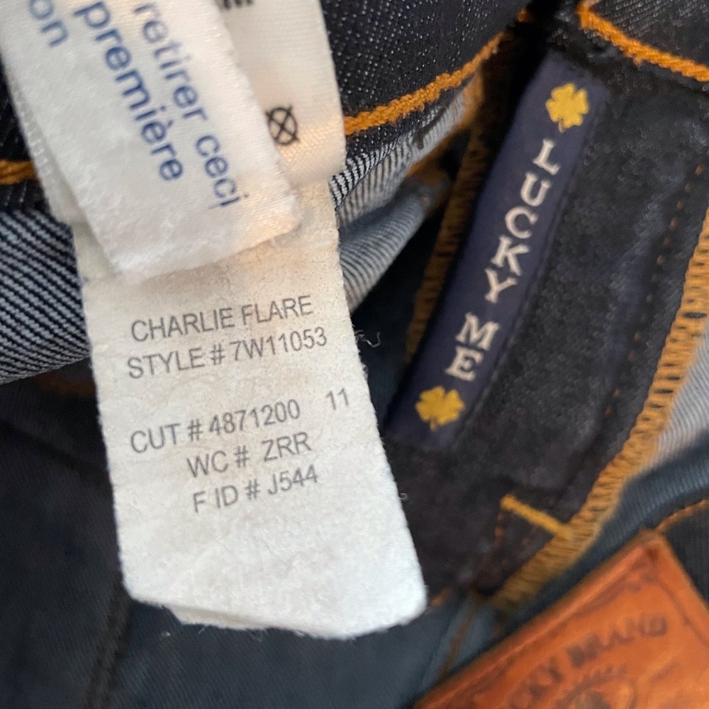 Charlie Flare Jean - Picture 11 of 12